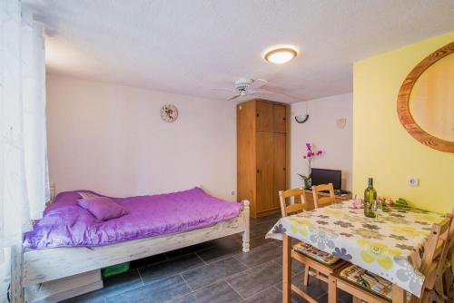 Apartments by the sea Vrbnik Krk - 14806 - image 7