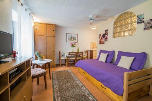 Apartments by the sea Vrbnik Krk - 14806 - image 11
