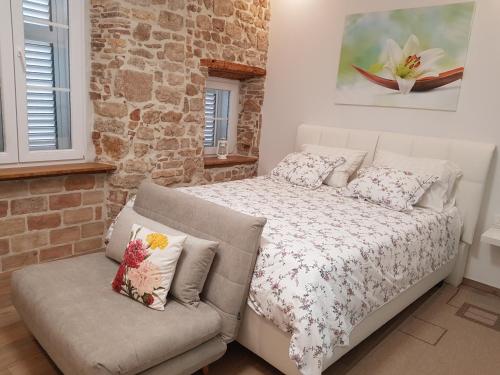 Apartments by the sea Zadar - 14845 - image 3