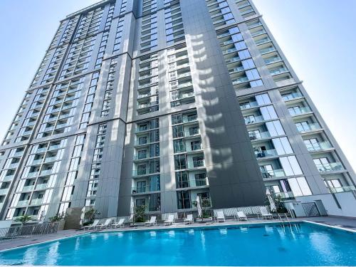 STAY BY LATINEM Luxury 1BR Holiday Home CV A107 near Burj Khalifa, Dubaj (zdjęcie 10)