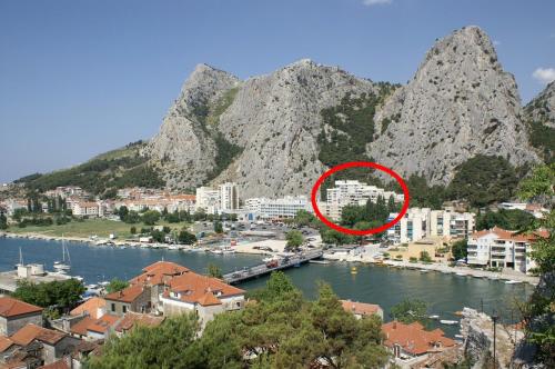  Apartments with WiFi Omis - 14894 in Omiš
