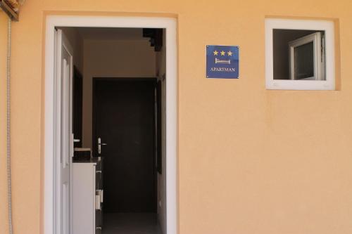  Apartments by the sea Mandre, Pag - 14918 in Mandre