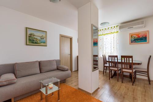 Apartments with WiFi Split - 14921 - image 9