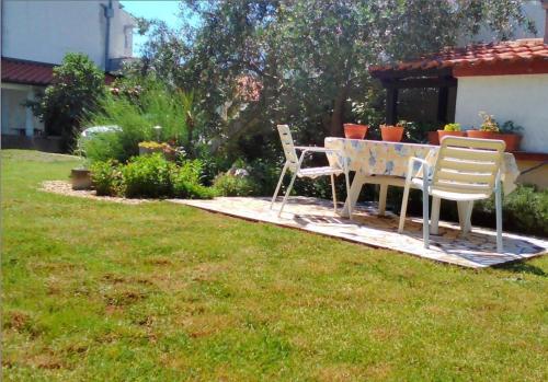 Apartments with a parking space Njivice Krk - 14932 - image 12