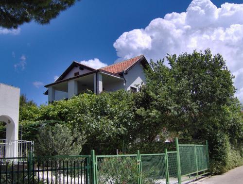  Apartments with a parking space Milna, Brac - 14961 in Milna