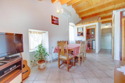 Apartments with a parking space Mali Losinj (Losinj) - 15050 - image 4