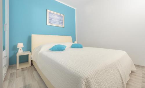 Apartment Pribinja 15083b - image 8