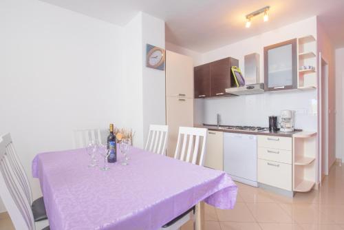 Apartment Pribinja 15083b - image 5