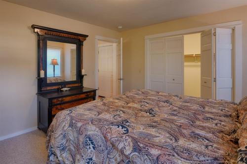 Elk Meadows House - image 12