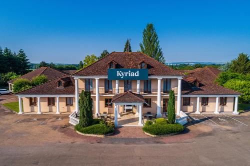 Kyriad Sens - Tap to explore photos