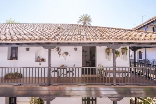 NEW APARTMENT IN TRADITIONAL BUILDING OF THE XVI CENTURY