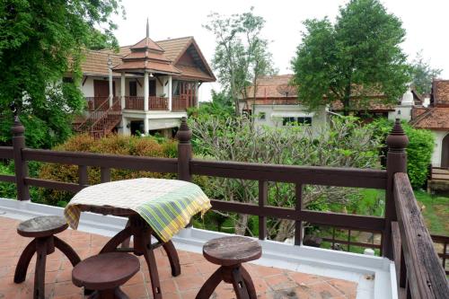 Ayutthaya Garden River Home