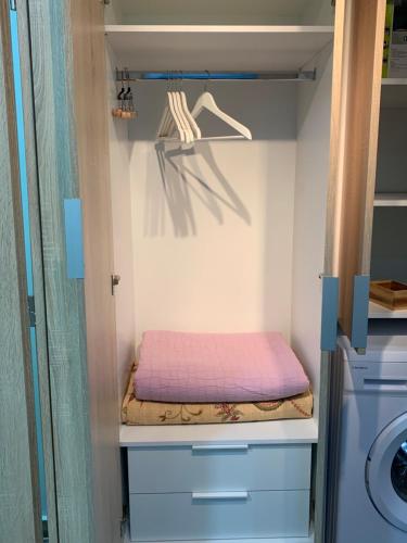 Cozy Apartment Metaxourgeio greendom - Tap to explore photos