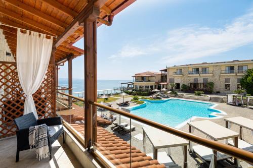 陽台/露台, 藍海灣酒店 (Blue Bay Hotel) in 哈爾基季基半島