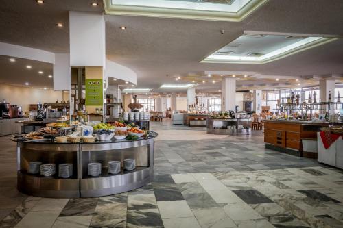 餐廳, Hotel Gergana - Ultra All Inclusive in 阿爾伯納