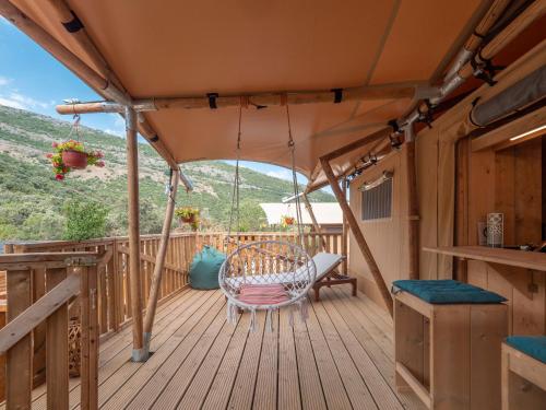 Sea Glamping - Tap to explore photos