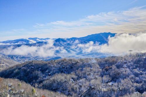 Gatlinburg Summit 1206 Winter Special