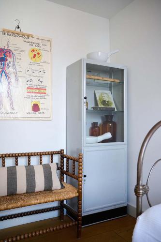 Hello I'm Local - EAT DRINK SLEEP - image 7