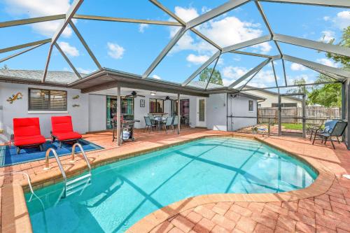 . Dream family vacation, pool fun, pet friendly - Villa Florida Flair