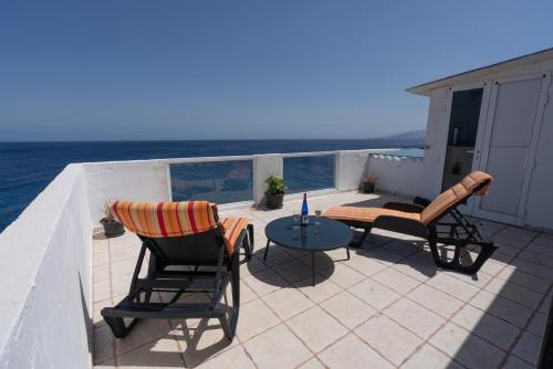 Spacious house with huge terrace facing the sea - Location saisonnière - Bocacangrejo