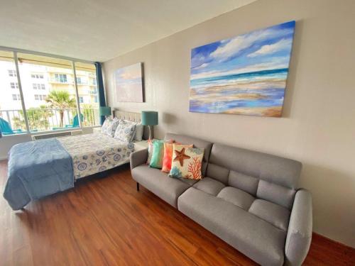 Castaways Resort Studios in Daytona Beach, USA