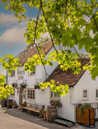 The White Lion, Soberton