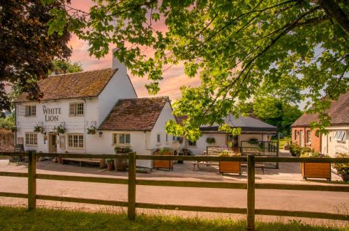 The White Lion, Soberton