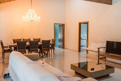 CASA DE CAMPO Banheira, Lareira e Cachoeira