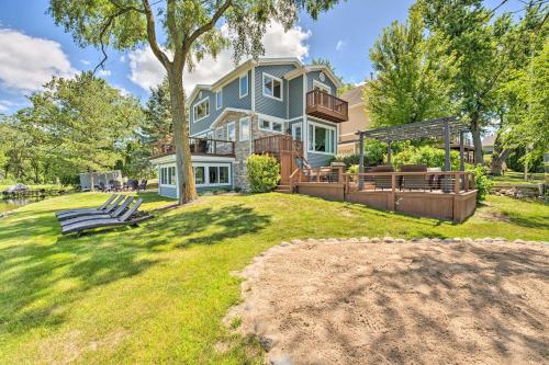 Lakefront Oasis with Boat Dock, Fire Pit, Grill in Antioch (TN)