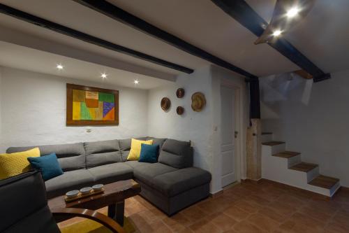 Authentic Istrian Villa Stazione with Pool