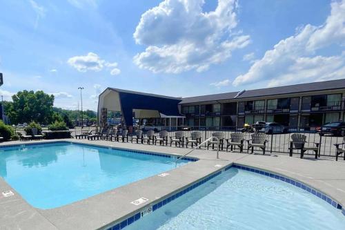 Travelodge by Wyndham Pigeon Forge Dollywood Lane