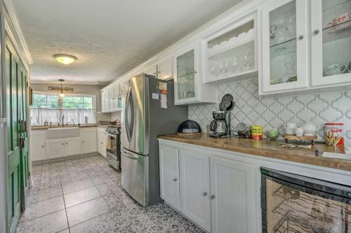 Charming Mt Dora Home with Shared Patio and Yard! in Mount Dora