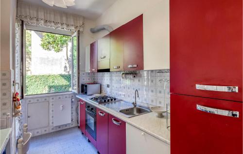 مطبخ, Gorgeous Apartment In Genova With Wifi in ساحل غينوا
