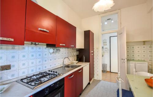 مطبخ, Gorgeous Apartment In Genova With Wifi in ساحل غينوا