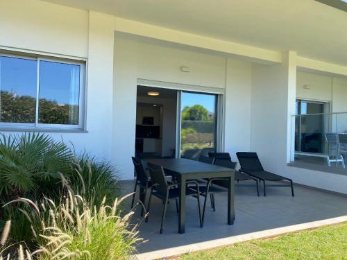 Albufeira Malpique Beach Apartment 5