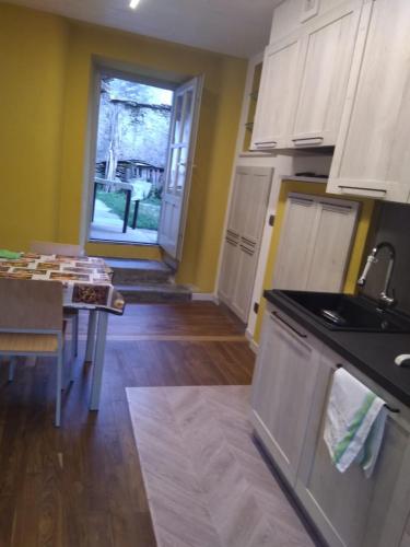 virtuve, La Casa dei Maestri in Frassino
