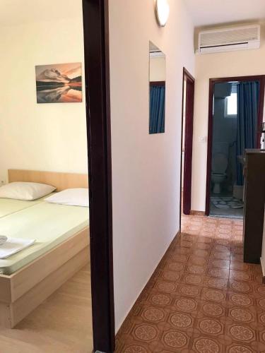 Two-Bedroom Apartment with Terrace and Sea View image 9