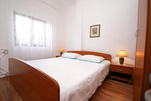 Apartments with a swimming pool Pag - 220 - image 5