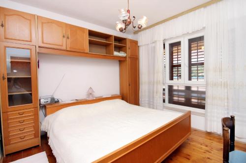 Apartments by the sea Zrnovska Banja Korcula - 194 - image 8