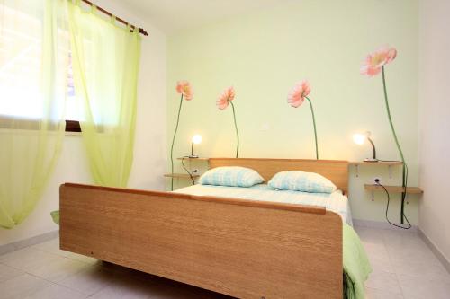 One-Bedroom Apartment with Terrace and Sea View room in Apartments by the sea Tri Zala Korcula - 174