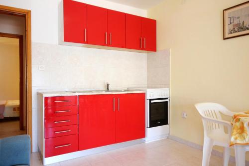 One-Bedroom Apartment with Terrace and Sea View image 5