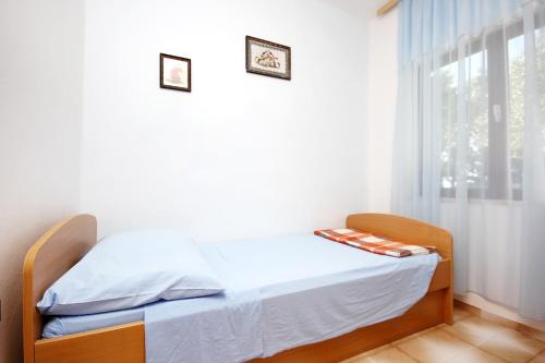Two-Bedroom Apartment with Terrace and Sea View image 8