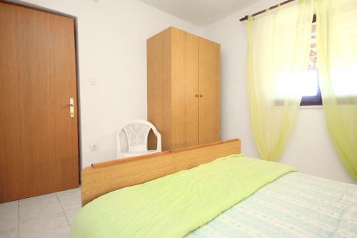 One-Bedroom Apartment with Terrace and Sea View image 7