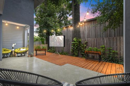 Centrally located villa, family reunion, amazing outdoor space, pet friendly in Orlando, USA