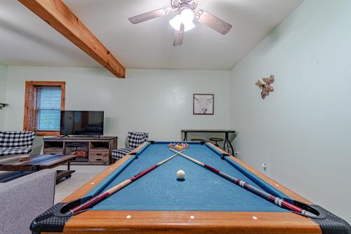 Bear Pause Cabin 3 BR/3BA Amazing view of the Lake in Seven Devils, USA