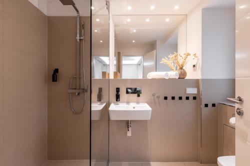 Spacious apartment in Hemholtzkiez Prenzlauer Berg for 8 People Hiddenseer - image 4