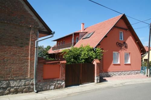  Ottó Panzió Villány, Pension in Villány