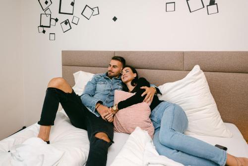 Flora Cozy Apartment - image 5