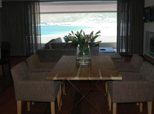 Kilátás, Chapmans Peak Beach Hotel near Cape Point Vineyards Tasting Room