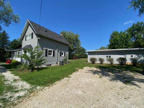 A Modern Farmhouse In South Haven